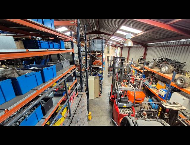 374M² FACTORY FOR SALE IN ANDERBOLT